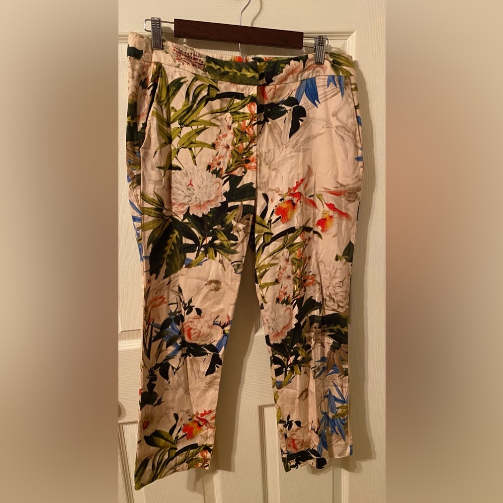 St Tropez West cropped floral pants size 8